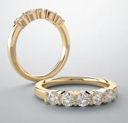 Yellow Gold Round Diamond 5 Stone Band