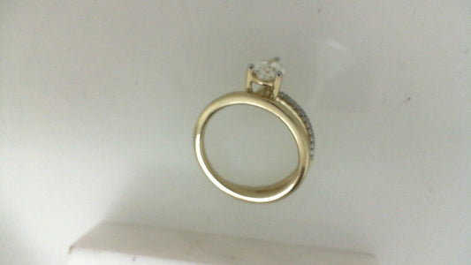 Yellow Gold Pear Lab Diamond Ring