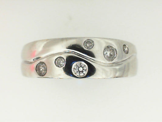 Vintage White Gold Geometric Diamond Ring