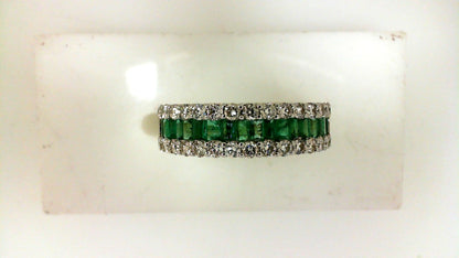 Yellow Gold Baguette Emearld Band