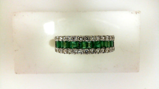 Yellow Gold Baguette Emearld Band