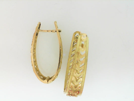 Vintage Yellow Gold Diamond Cut Oval Hoops